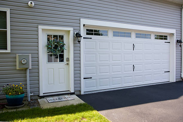 24/7 Emergency Garage Door Panel Replacement experts in Harrisburg, NC